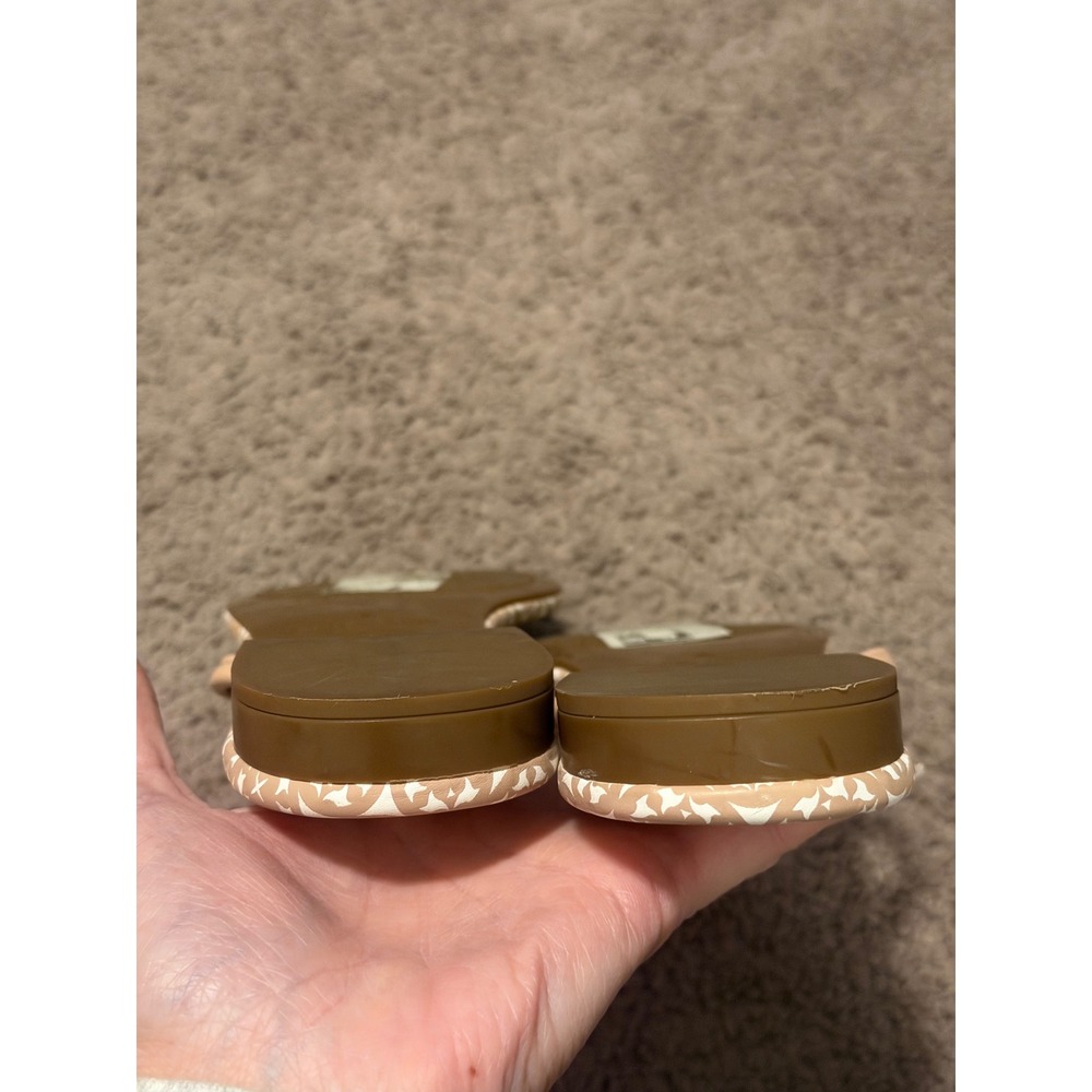 Kate Spade Tan Bow Thong
Sandals with Gold Heart Detail | Size 9.5 - Picture 8 of 8